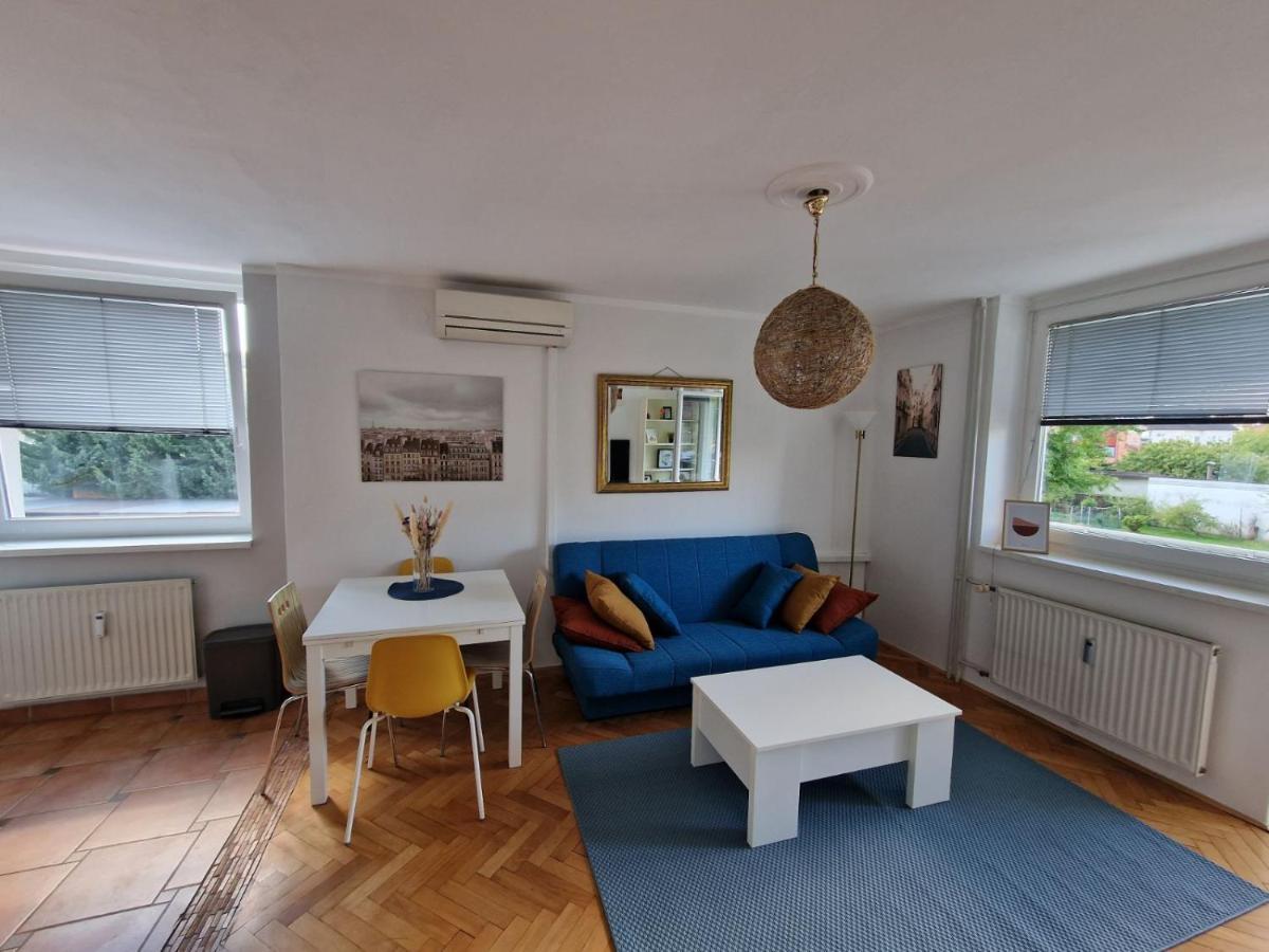 Lovely Condo With Free Parking リュブリャナ エクステリア 写真