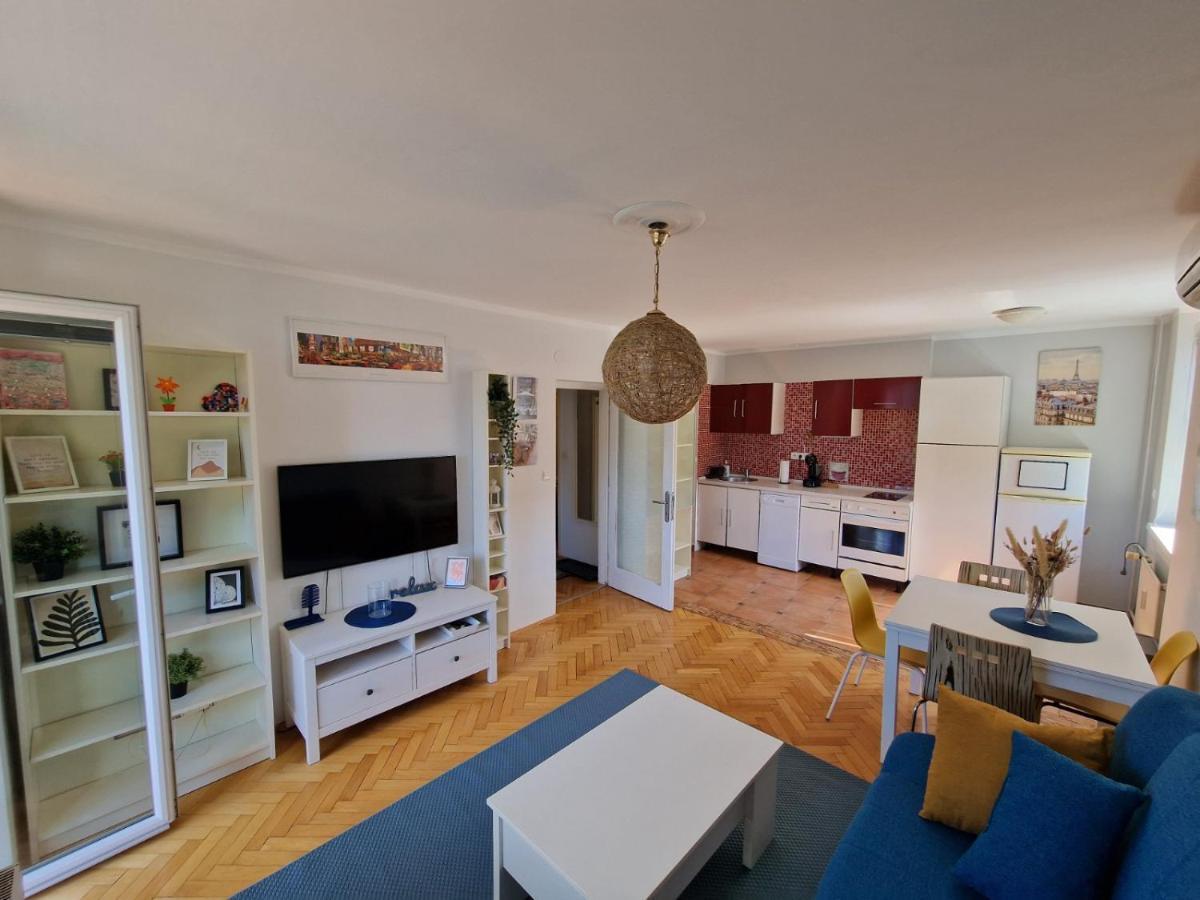 Lovely Condo With Free Parking リュブリャナ エクステリア 写真
